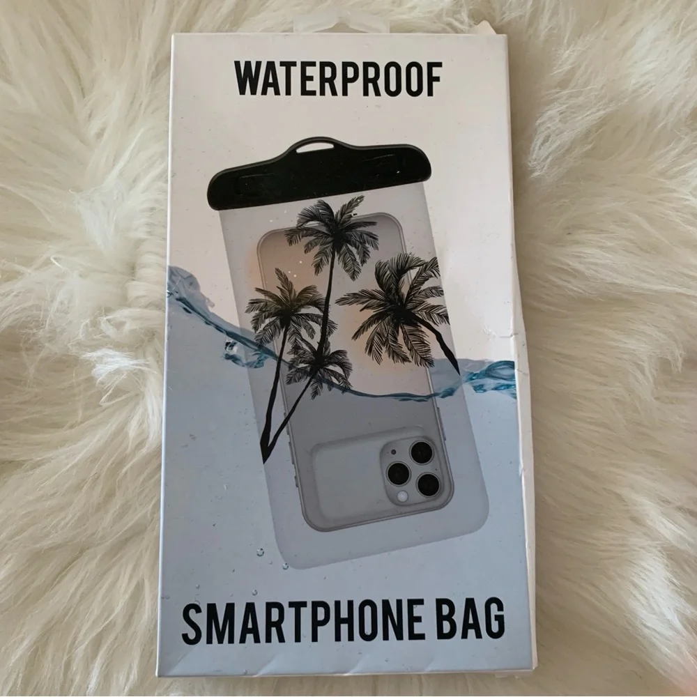 Urban Outfitters Waterproof Smartphone Bag -Black